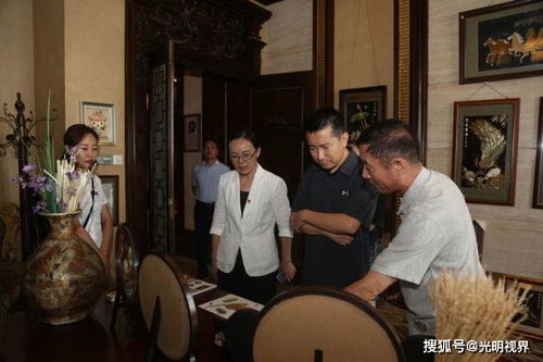 陳振強(qiáng) 非遺麥秸畫傳承之路與“鄭州市工藝美術(shù)大師”榮譽稱號